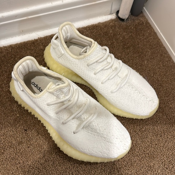 White Yeezys - Picture 1 of 1